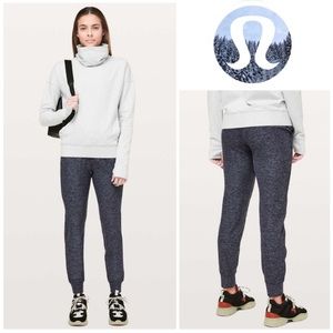 Lululemon Ready To Rulu Pant *Updated 29" in Heathered Gatsby Blue / Black